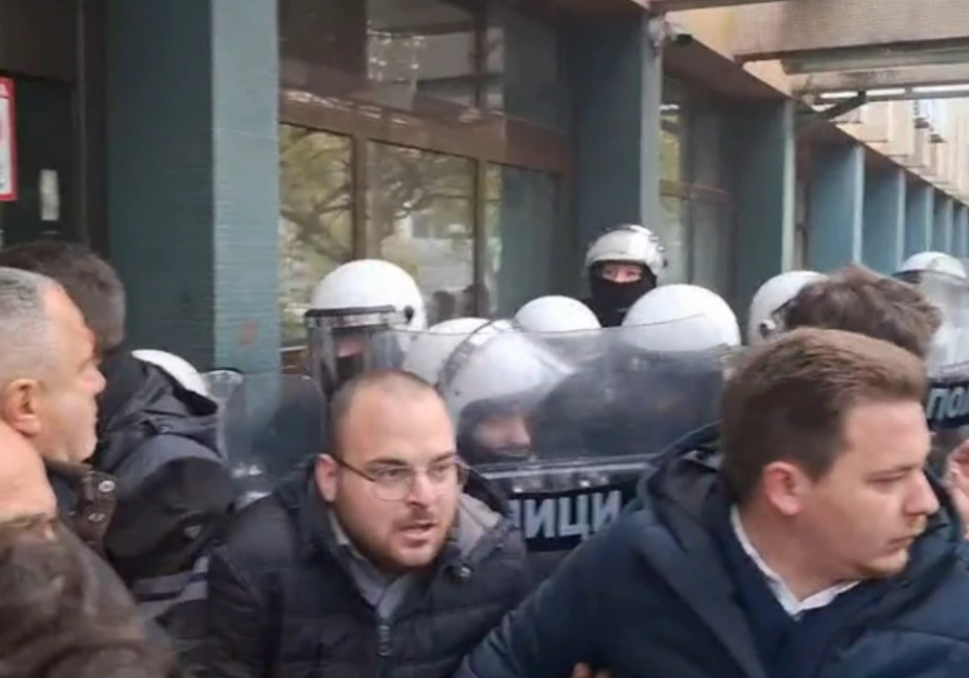 Novi sad blokada opozicija 872x610