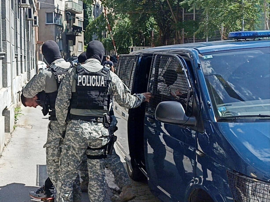hapšenje Elvisa Keljmendija u akciji Rez/Didier Torche