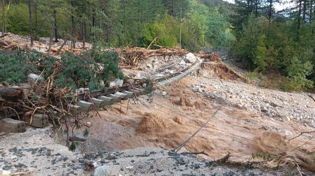 Poplave Jablanica pruga