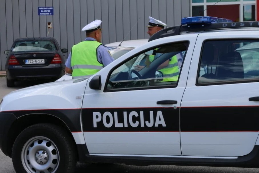 Policija usk