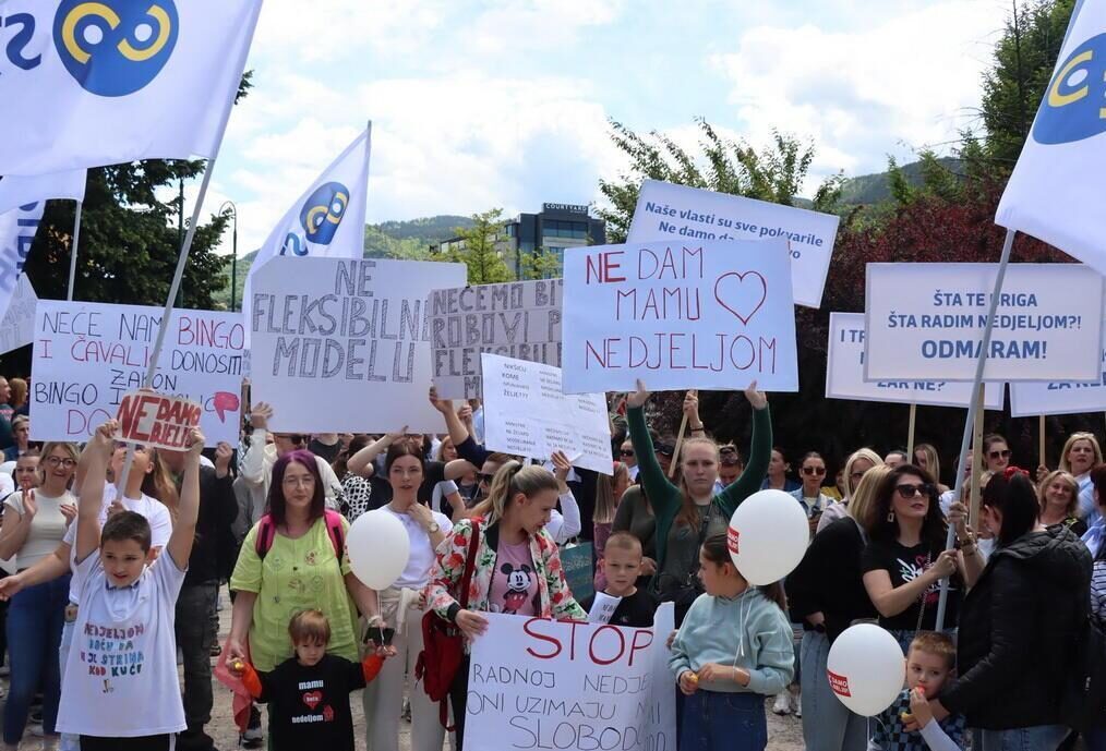 Protesti nedamo nedlejlju