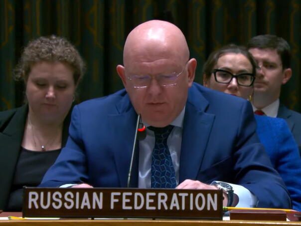Vasilij Nebenzja Ruski ambasador screen