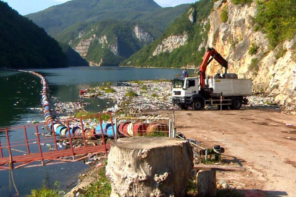 Smece drina visegrad. ???