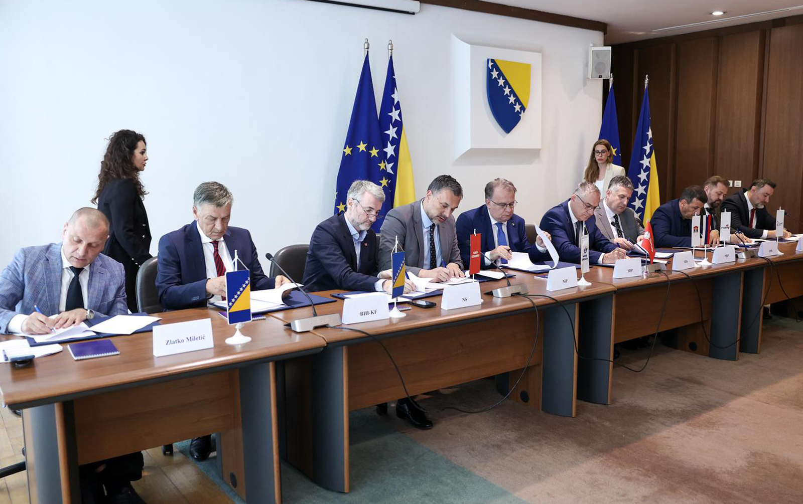 Trojka opozicija rs