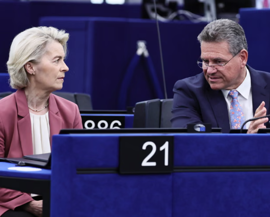 Ursula von der Leyen  Maroš Šefčovič