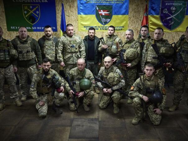 Volodimir zelenski na frontu