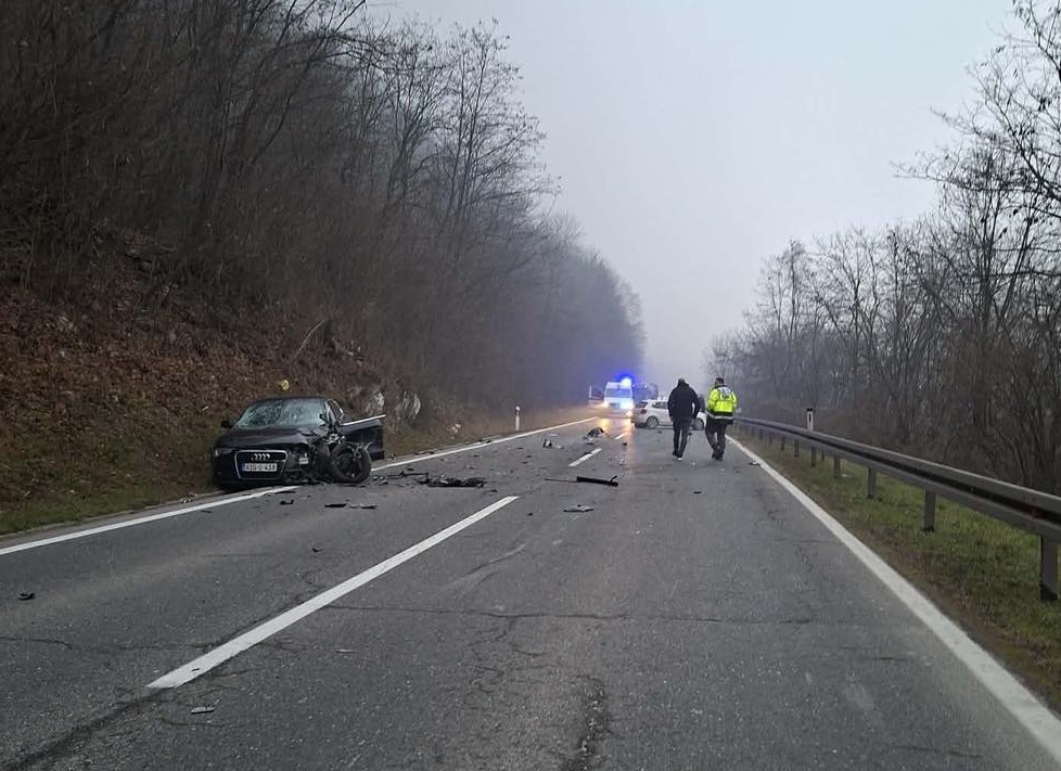 Saobraćajna nesreća Zenica sudar