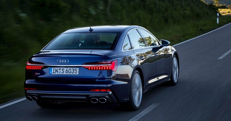Audi i