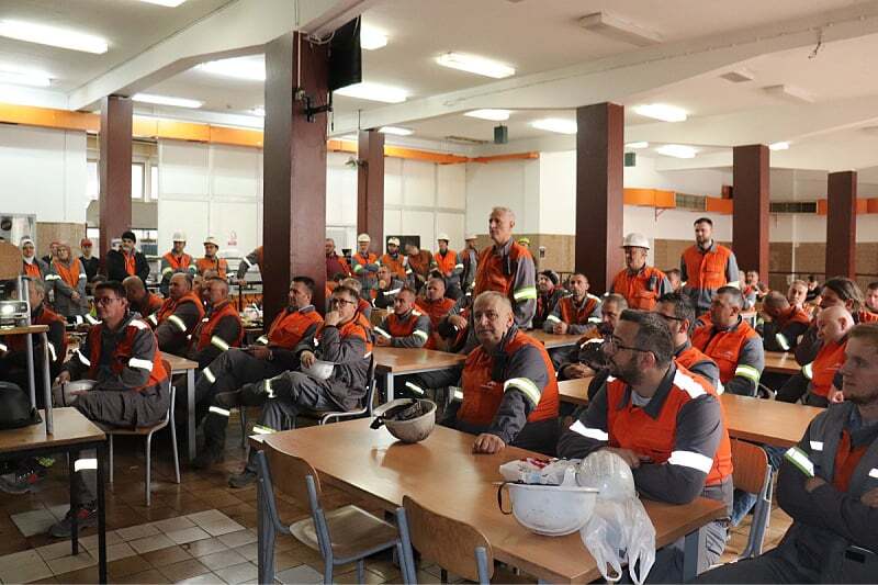 Radnici Nove Zeljezare Zenica