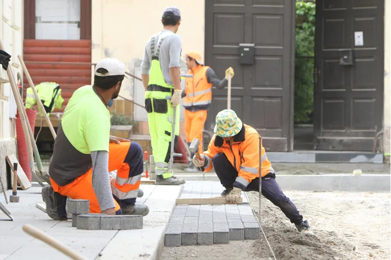 Strani radnici pixel