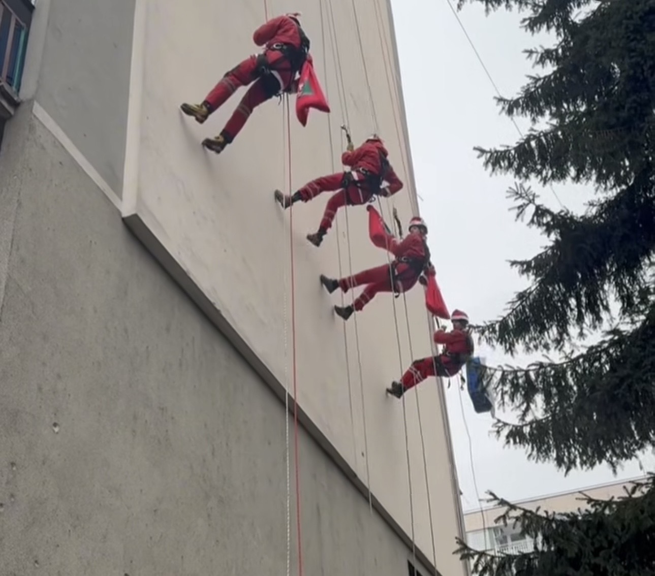 Gss sarajevo djed mraz