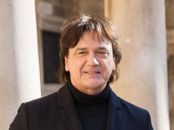Zdravko Čolić