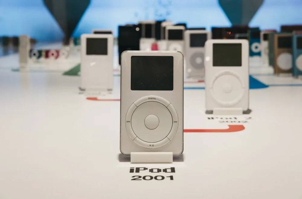 Apple shutterstock alena veasey ipod f