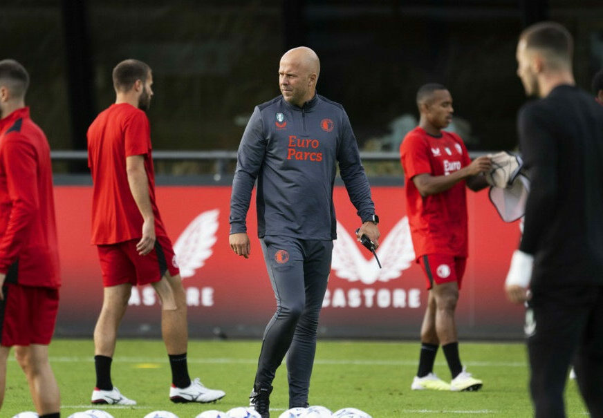 Arne Slot 1 e1761312381264 872x605