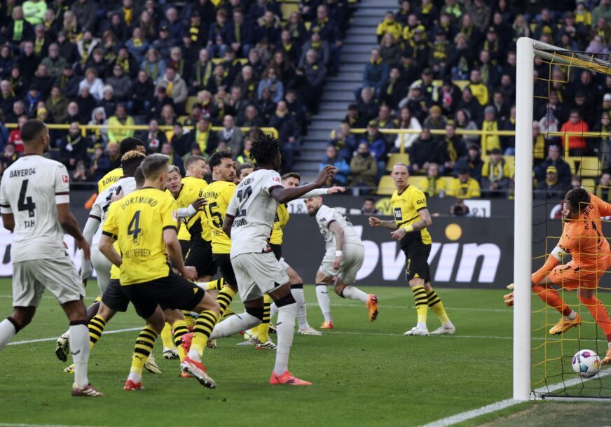 Borusije Dortmund bajer lever