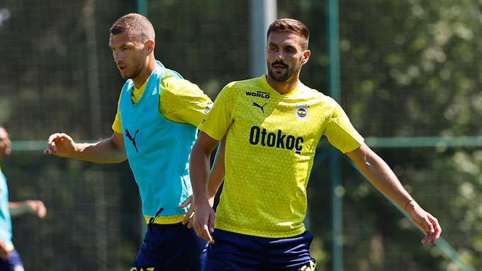 Edin Dzeko Dusan Tadic