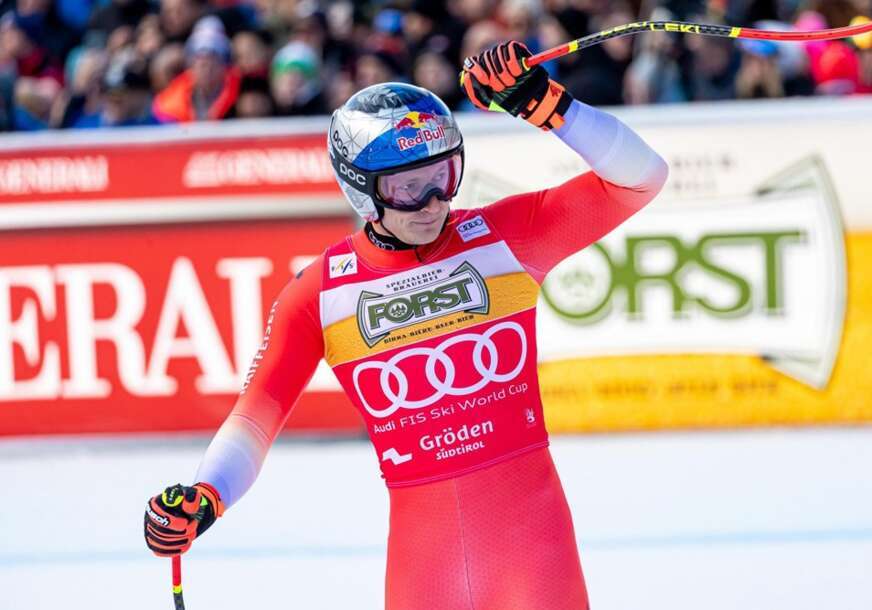 Marco Odermatt slavlje 872x610