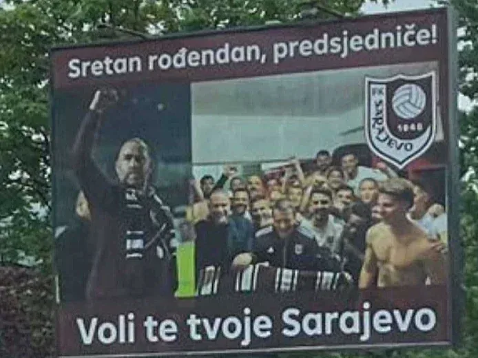 Mirvic i igraci Sarajeva na bilbordu