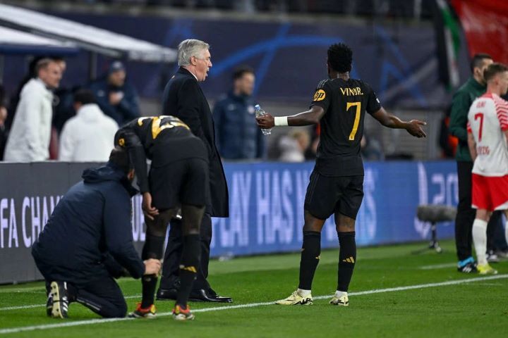 Ancelotti vinicius 1