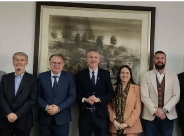Dogovori da Sanjin Kodrić i Preporod izrade "prvu bosanskohercegovačku kraljevsku operu" prema romanu Jasmina Imamovića, a pod pokroviteljstvom trojke.