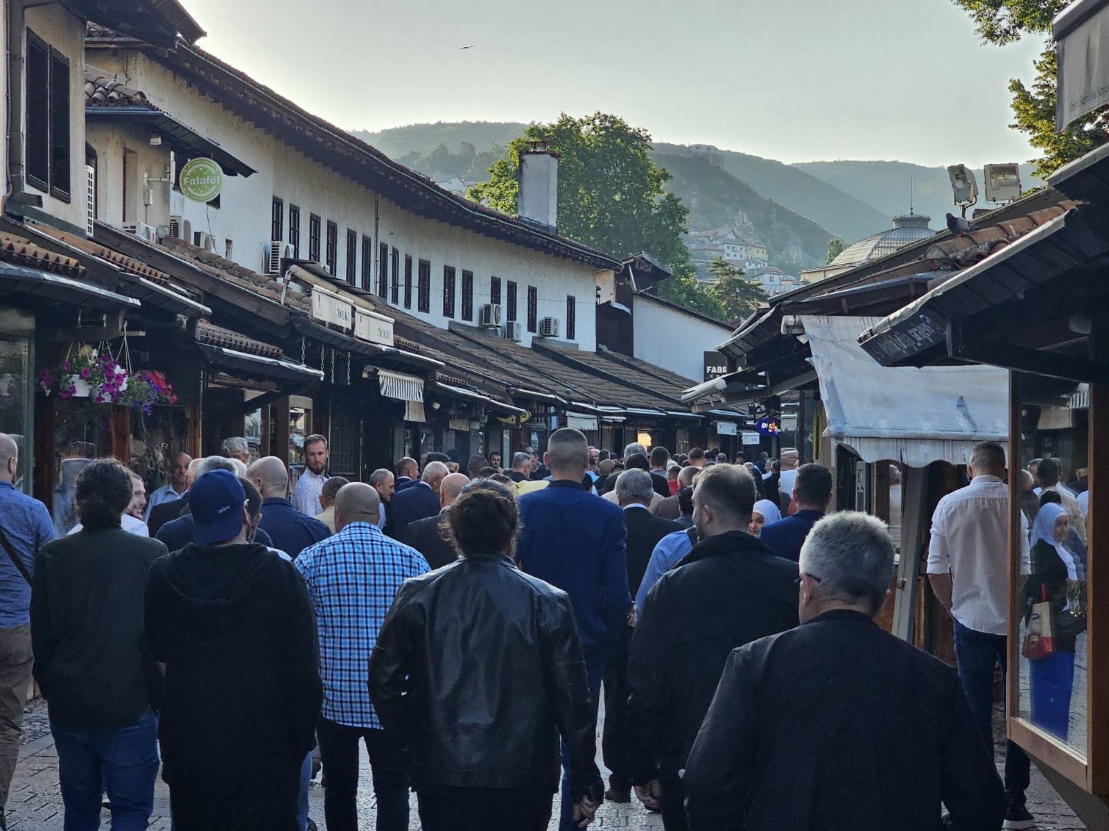 Kurban Bajram Bajramska radost na ulicama Sarajeva