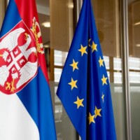 Zastave Srbije i EU