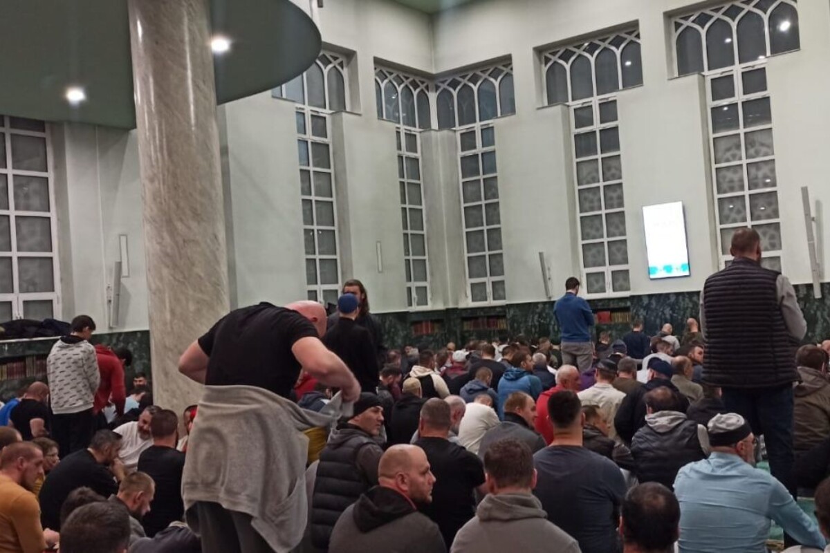 Fahdova dzamija nocni namaz1