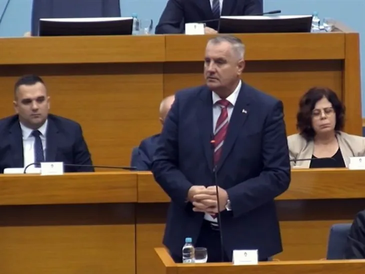 Radovan Višković u skupsitini foto Vlada RS