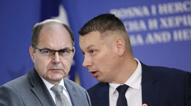 Nešić i Schmidt