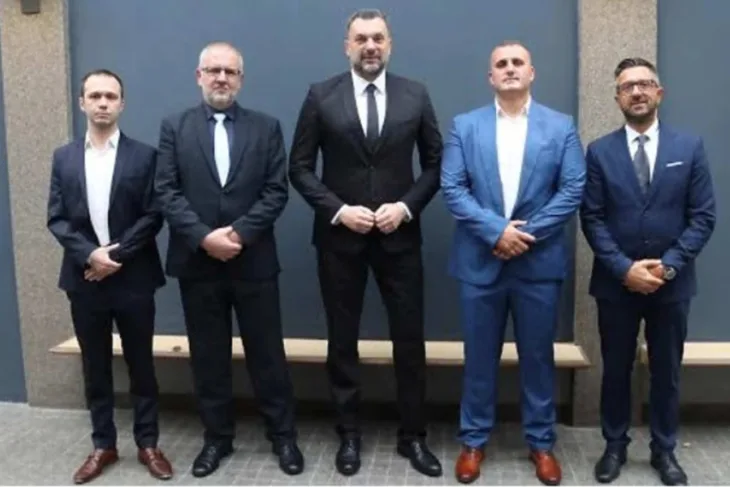 mip Tri vijećnika NES-a prešli u Narod i pravdu