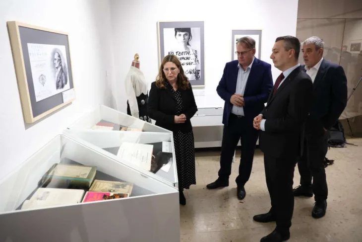 Niksic i dizdar posjetili izlozbenu postavku u sarajevu pod nebom vedre vjere