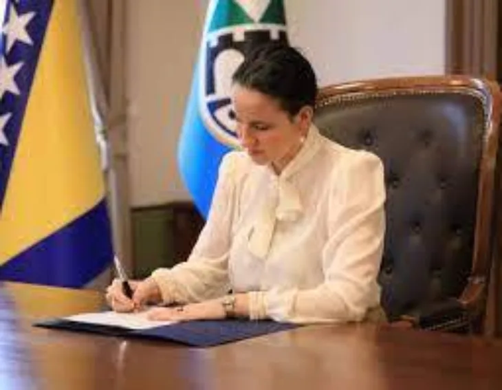 Benjamina Karic 1