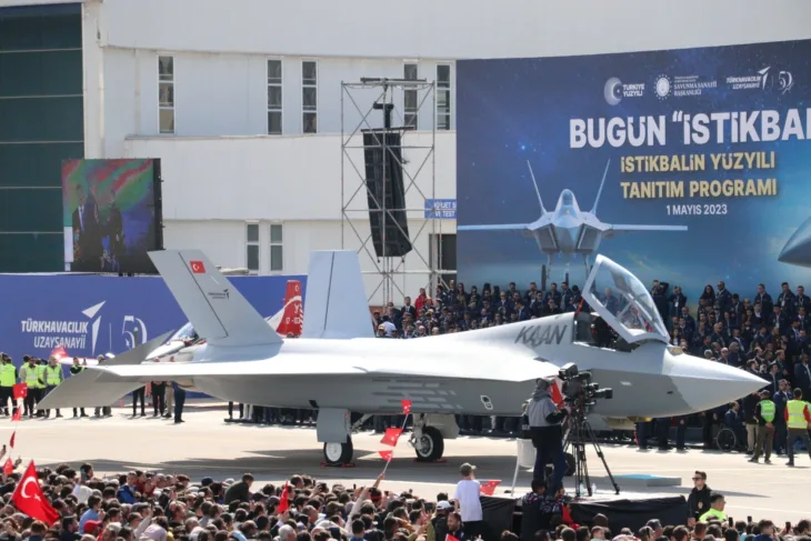 avion turski 2