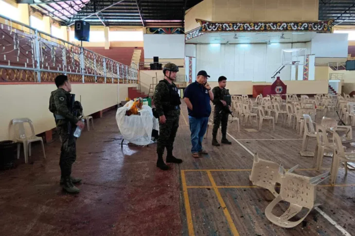 Filipini Bombaški napad tokom mise
