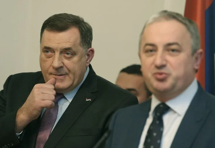 Milorad Dodik SNSD i Branislav Borenovic PDP 1 872x600RAS