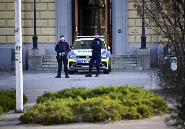 Svedska policija Malme 872x610 Epa