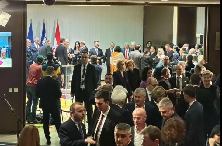 Bozicni prijem kristo