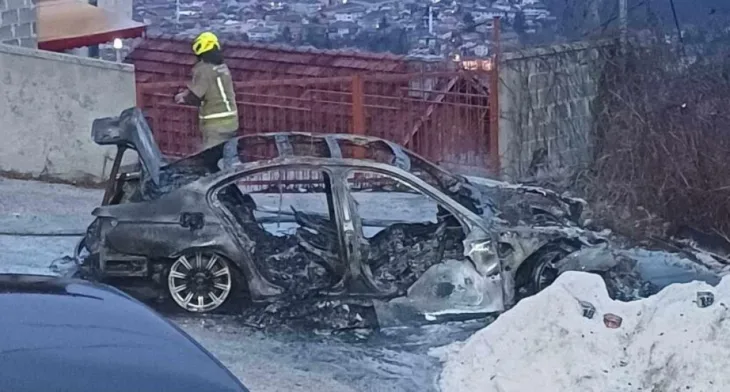 BMW zapaljen