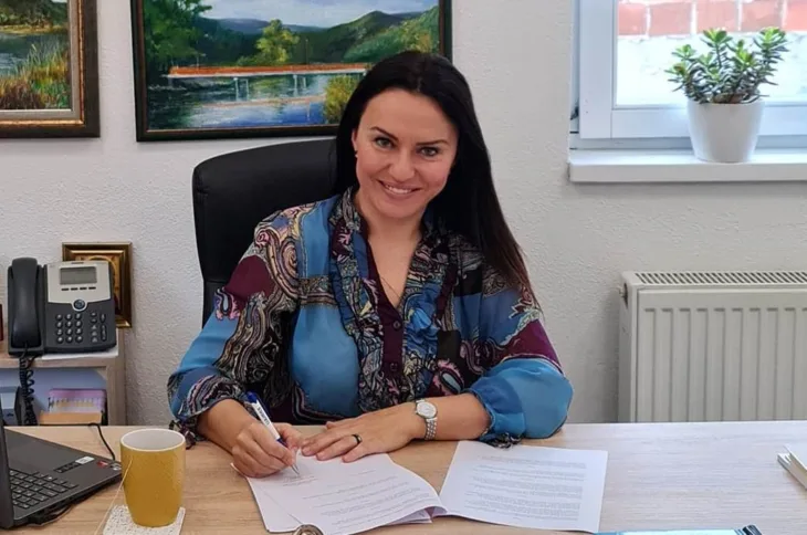 Snežana Ružičić FB ona