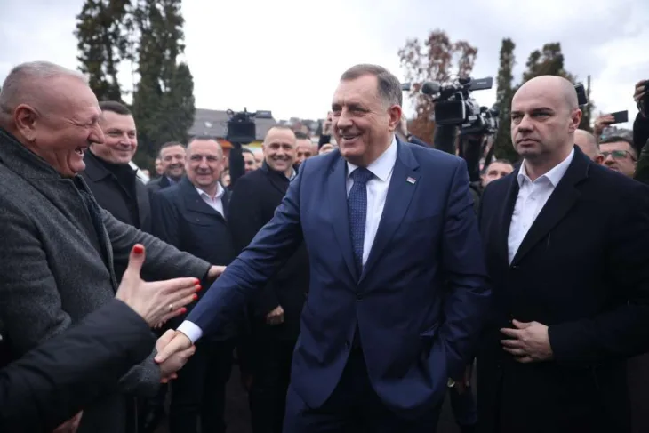 Dodik/ fena