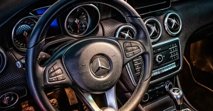 Mercedes pixabey