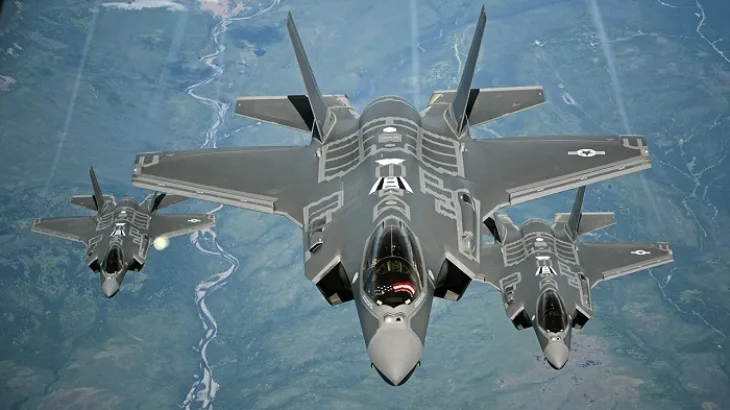 Americki zrakoplovi f 35a iznad sirije