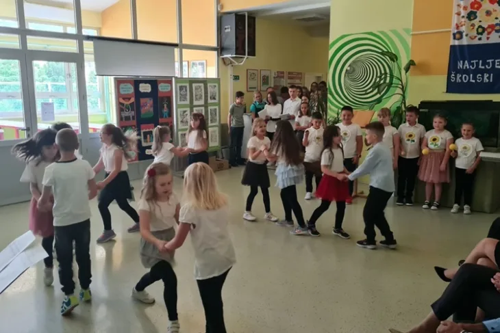 Skola Os visoko foto tklopotan/vzaktualno.hr