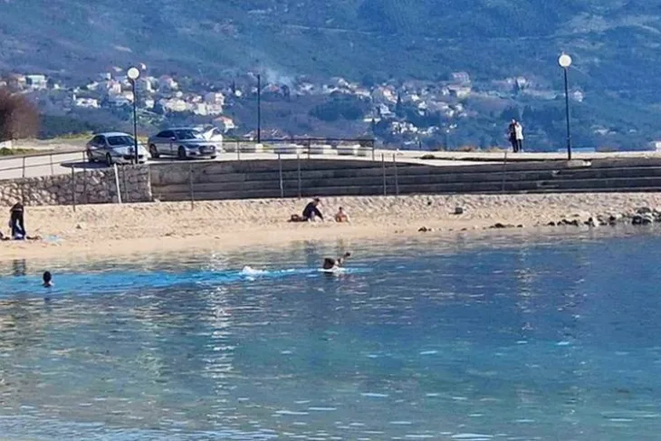 Kupanje zaplivali u Dubrovniku februar SeeSrpska