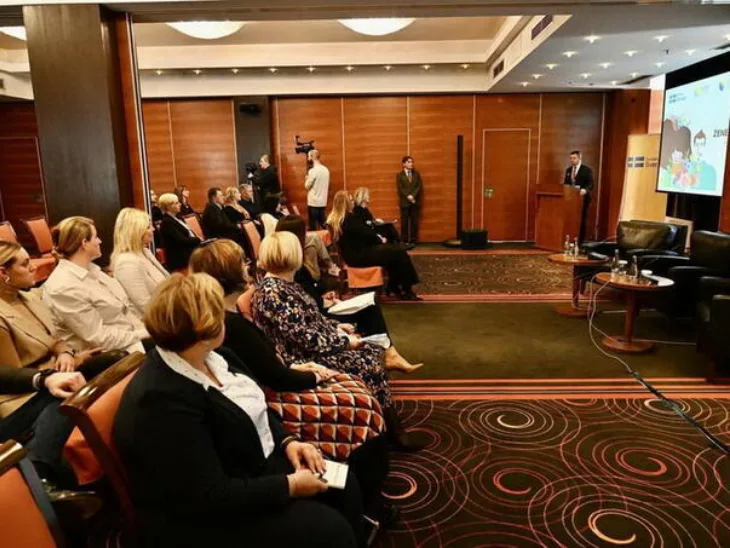 Žene i muškarci u Bosni i Hercegovini fena