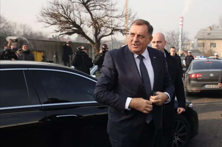 Dodik Fena
