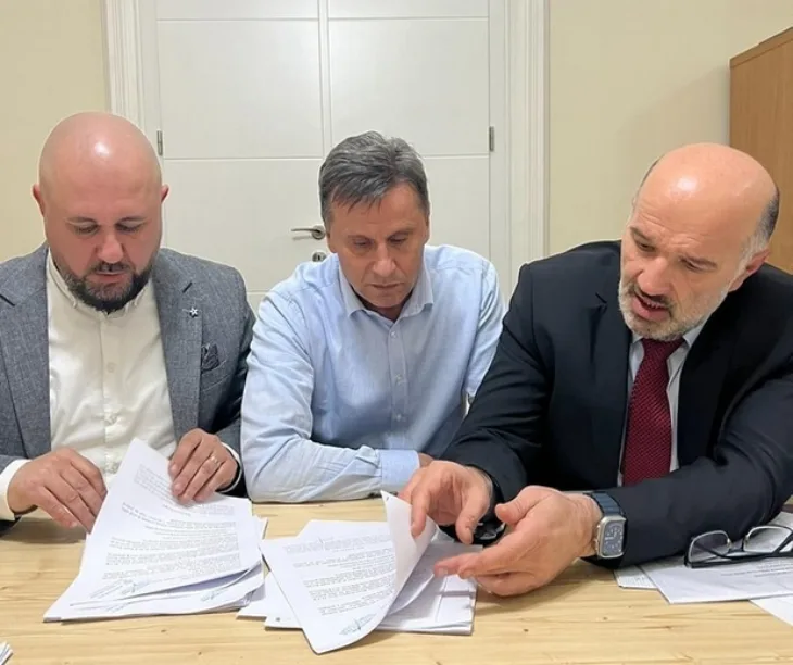 Fadil novalic i novi advokati status 1 FB