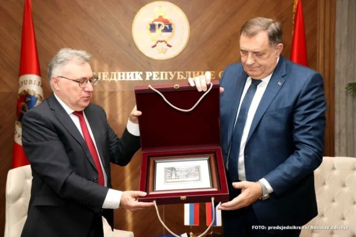 Milorad Dodik X