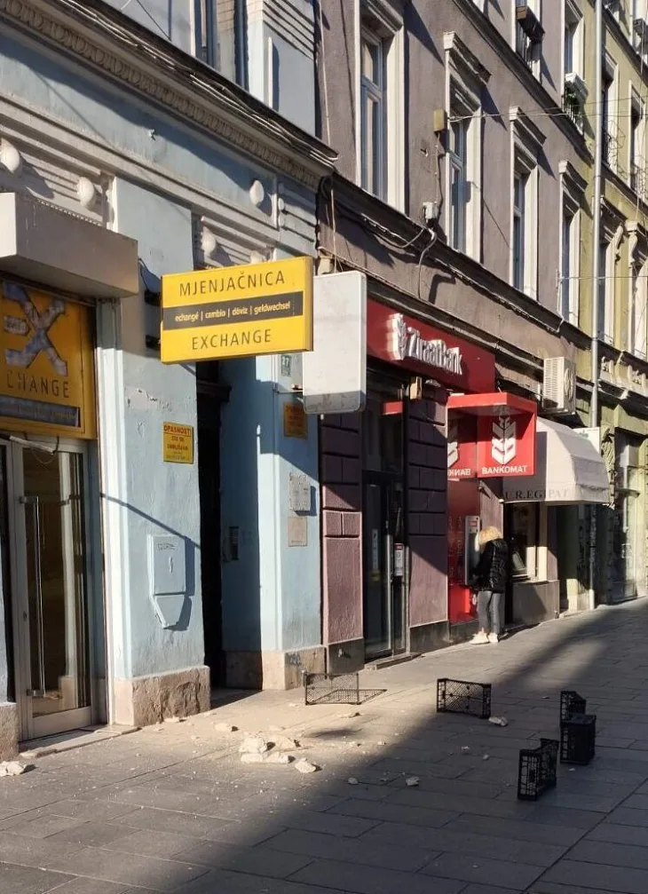 ferhadija Obrusila se fasada slasticarna egipat0