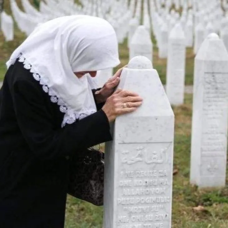 Srebrenica Majke Srebrenice